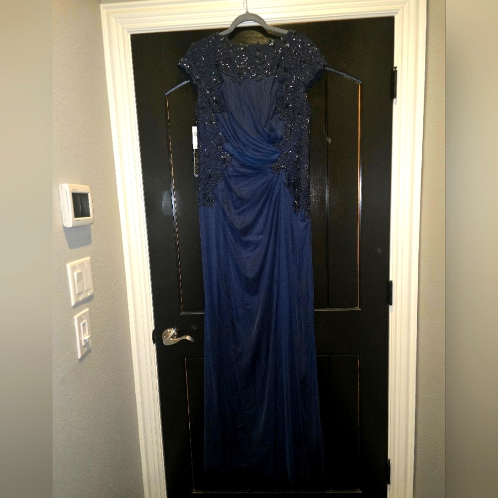 NWT Tadashi Shoji Navy Floor Length Gown Size 14